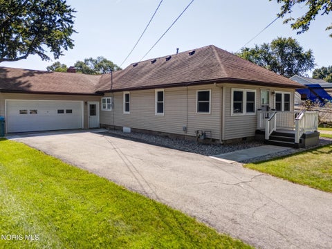Homes For Sale - 4325 Weckerly Road<br/> Monclova, OH 43542