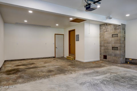 Tiny photo for 4325 Weckerly Road, Monclova, OH 43542 (MLS # 10012555)