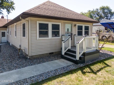 Tiny photo for 4325 Weckerly Road, Monclova, OH 43542 (MLS # 10012555)