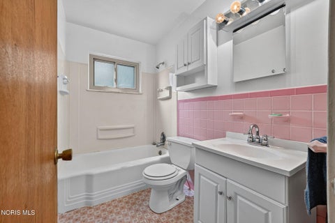 Tiny photo for 3145 Penrose Avenue, Toledo, OH 43614 (MLS # 10013022)