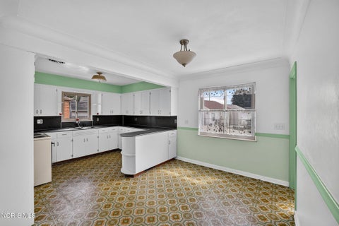 Tiny photo for 3145 Penrose Avenue, Toledo, OH 43614 (MLS # 10013022)