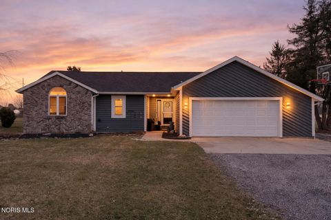 Homes For Sale - 902 E Church Street<br/> West Unity, OH 43570