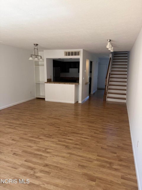 Tiny photo for 2550 W Village Drive #2550, Toledo, OH 43614 (MLS # 10012672)