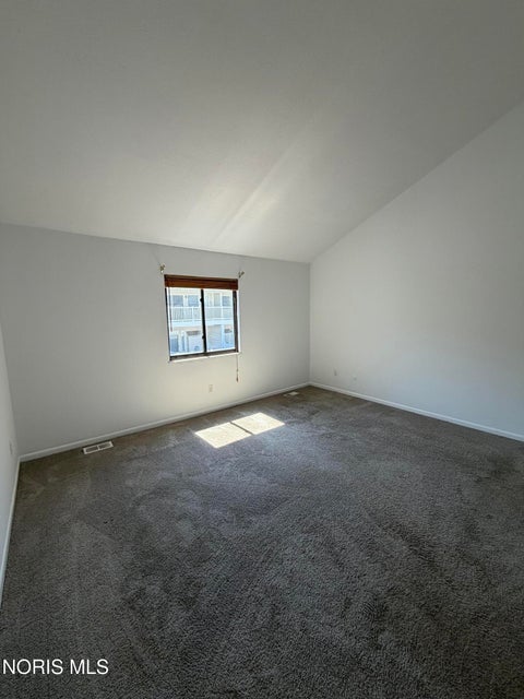 Tiny photo for 2550 W Village Drive #2550, Toledo, OH 43614 (MLS # 10012672)
