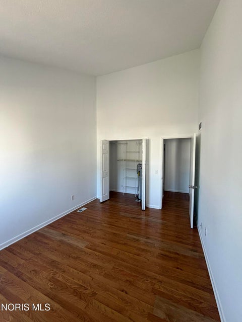 Tiny photo for 2550 W Village Drive #2550, Toledo, OH 43614 (MLS # 10012672)