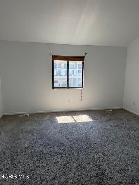 Tiny photo for 2550 W Village Drive #2550, Toledo, OH 43614 (MLS # 10012672)