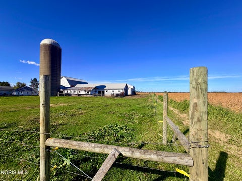Tiny photo for 7512 County Road 55, Gibsonburg, OH 43431 (MLS # 10014479)