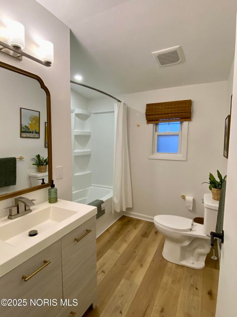 Tiny photo for 208 Gardner Avenue, Northwood, OH 43619 (MLS # 10002320)