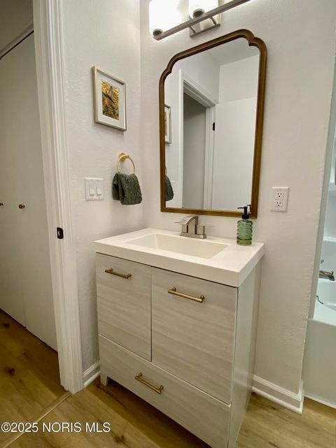 Tiny photo for 208 Gardner Avenue, Northwood, OH 43619 (MLS # 10002320)