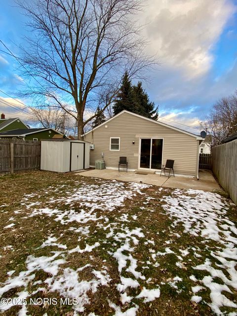 Tiny photo for 208 Gardner Avenue, Northwood, OH 43619 (MLS # 10002320)