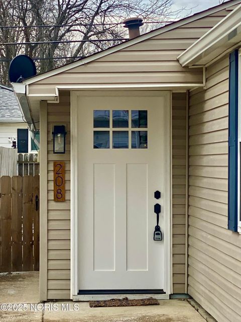 Tiny photo for 208 Gardner Avenue, Northwood, OH 43619 (MLS # 10002320)