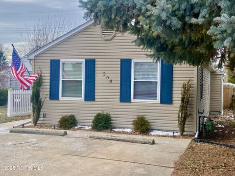 Tiny photo for 208 Gardner Avenue, Northwood, OH 43619 (MLS # 10002320)