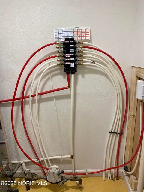 Tiny photo for 208 Gardner Avenue, Northwood, OH 43619 (MLS # 10002320)