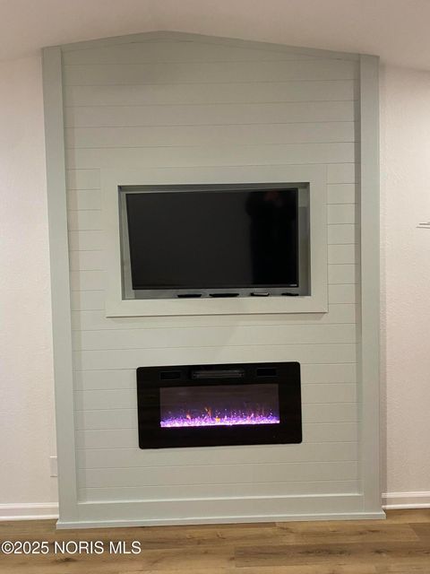 Tiny photo for 208 Gardner Avenue, Northwood, OH 43619 (MLS # 10002320)