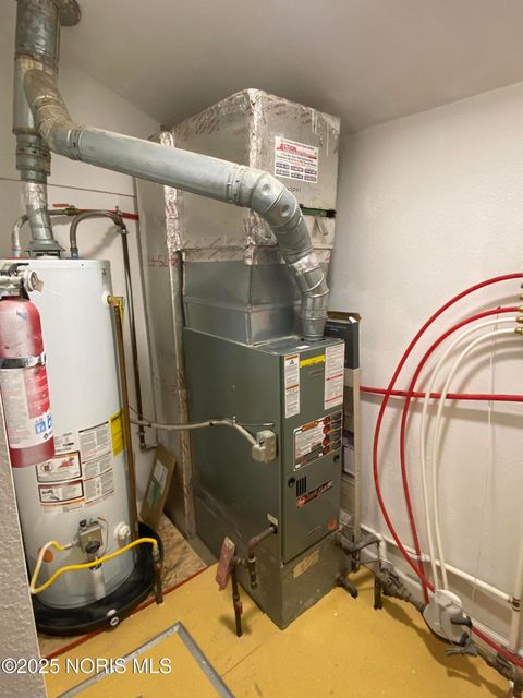 Tiny photo for 208 Gardner Avenue, Northwood, OH 43619 (MLS # 10002320)