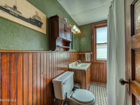Tiny photo for 1873 N Ontario Street, Toledo, OH 43611 (MLS # 10007341)