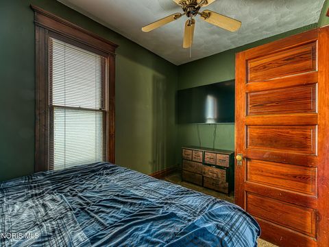 Tiny photo for 1873 N Ontario Street, Toledo, OH 43611 (MLS # 10007341)