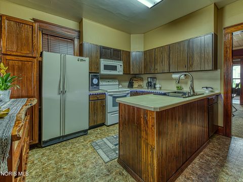 Tiny photo for 1873 N Ontario Street, Toledo, OH 43611 (MLS # 10007341)