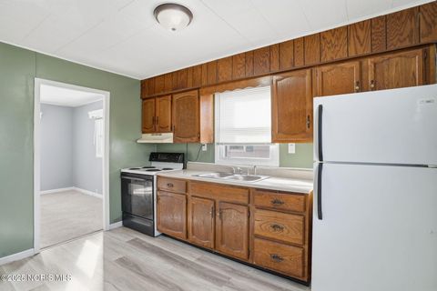 Tiny photo for 74 Virginia Avenue, Tiffin, OH 44883 (MLS # 10002166)