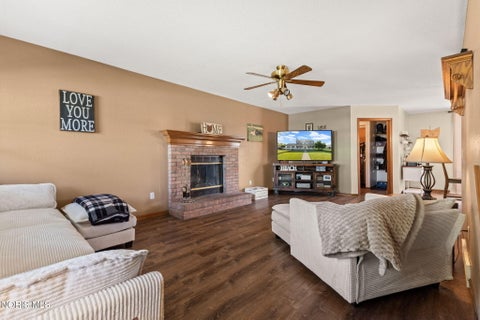 Tiny photo for 2409 Coe Court, Perrysburg, OH 43551 (MLS # 10008688)