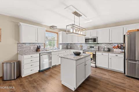Tiny photo for 2409 Coe Court, Perrysburg, OH 43551 (MLS # 10008688)
