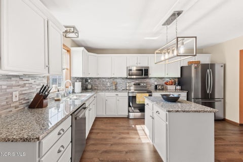 Tiny photo for 2409 Coe Court, Perrysburg, OH 43551 (MLS # 10008688)