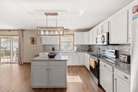 Tiny photo for 2409 Coe Court, Perrysburg, OH 43551 (MLS # 10008688)