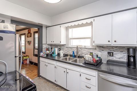 Tiny photo for 4216 Caroline Avenue, Toledo, OH 43612 (MLS # 10008052)