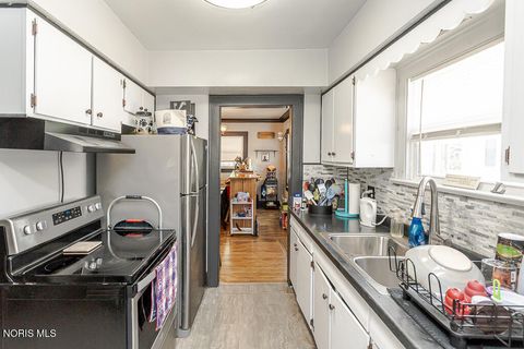 Tiny photo for 4216 Caroline Avenue, Toledo, OH 43612 (MLS # 10008052)