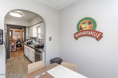 Tiny photo for 4216 Caroline Avenue, Toledo, OH 43612 (MLS # 10008052)