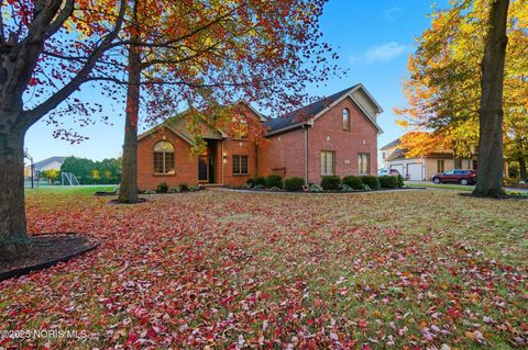 Tiny photo for 4829 Rhone Drive, Maumee, OH 43537 (MLS # 10000780)