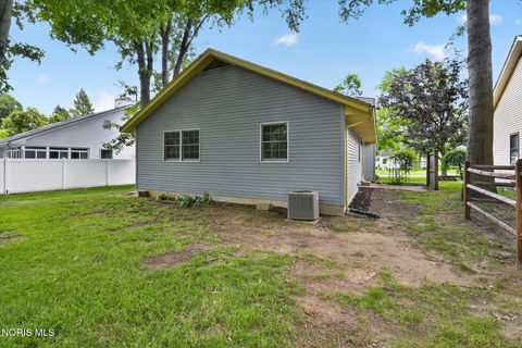 Tiny photo for 7056 Convent Boulevard, Sylvania, OH 43560 (MLS # 10009715)