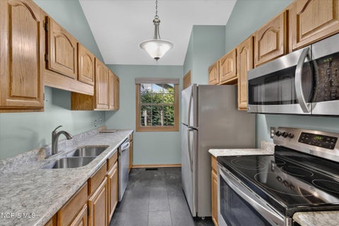 Tiny photo for 7056 Convent Boulevard, Sylvania, OH 43560 (MLS # 10009715)