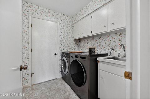 Tiny photo for 4216 Stonehenge Drive # 4, Sylvania, OH 43560 (MLS # 10002487)