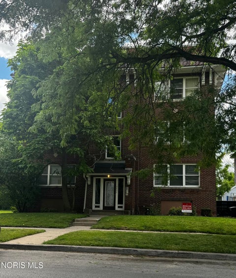 Homes For Sale - 2455 Franklin Avenue<br/> Toledo, OH 43620