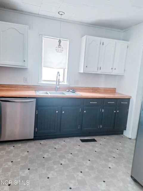 Tiny photo for 317 S Main Street, North Baltimore, OH 45872 (MLS # 10004249)