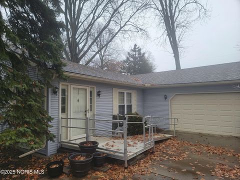 Tiny photo for 1537 Wilmore Drive, Toledo, OH 43614 (MLS # 10001833)