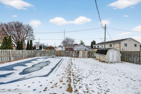 Tiny photo for 5408 Riviera Drive, Toledo, OH 43611 (MLS # 10003051)