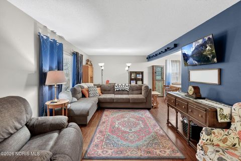 Tiny photo for 5408 Riviera Drive, Toledo, OH 43611 (MLS # 10003051)