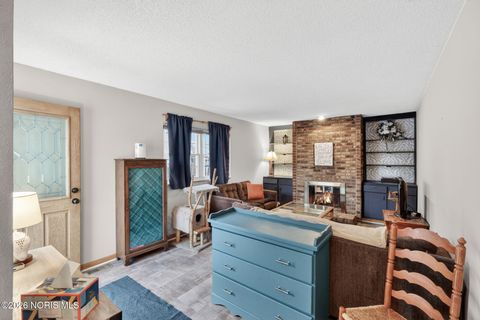 Tiny photo for 5408 Riviera Drive, Toledo, OH 43611 (MLS # 10003051)