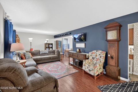 Tiny photo for 5408 Riviera Drive, Toledo, OH 43611 (MLS # 10003051)