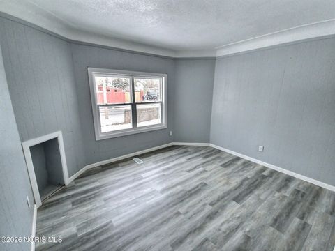 Tiny photo for 1420 Upton Avenue, Toledo, OH 43607 (MLS # 10003433)