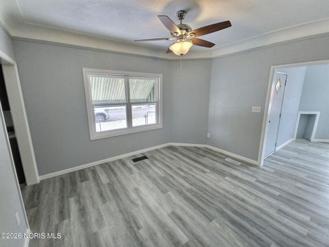 Tiny photo for 1420 Upton Avenue, Toledo, OH 43607 (MLS # 10003433)