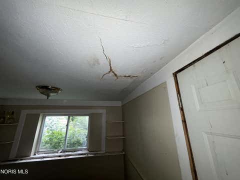 Tiny photo for 4135 Walker Avenue, Toledo, OH 43612 (MLS # 10012123)