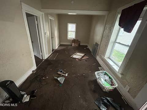 Tiny photo for 4135 Walker Avenue, Toledo, OH 43612 (MLS # 10012123)