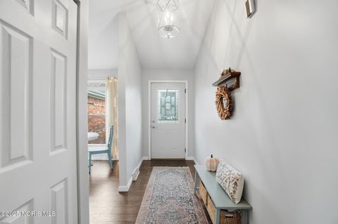 Tiny photo for 2441 Point Pleasant Way, Toledo, OH 43611 (MLS # 10001834)