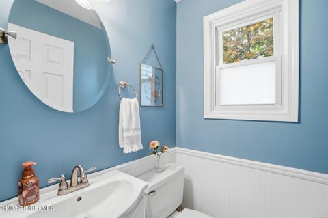 Tiny photo for 2441 Point Pleasant Way, Toledo, OH 43611 (MLS # 10001834)