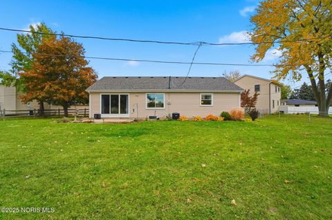 Tiny photo for 2441 Point Pleasant Way, Toledo, OH 43611 (MLS # 10001834)