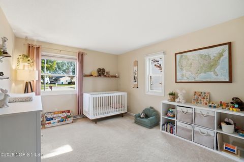 Tiny photo for 2441 Point Pleasant Way, Toledo, OH 43611 (MLS # 10001834)