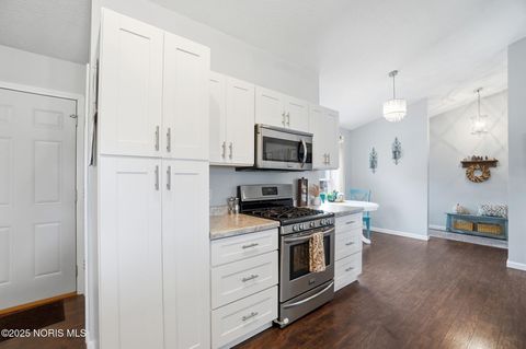 Tiny photo for 2441 Point Pleasant Way, Toledo, OH 43611 (MLS # 10001834)